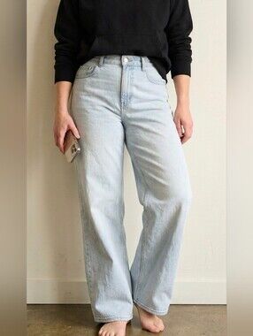 Classic High-Waist Wide-Leg Women’s Jeans - Light Blue